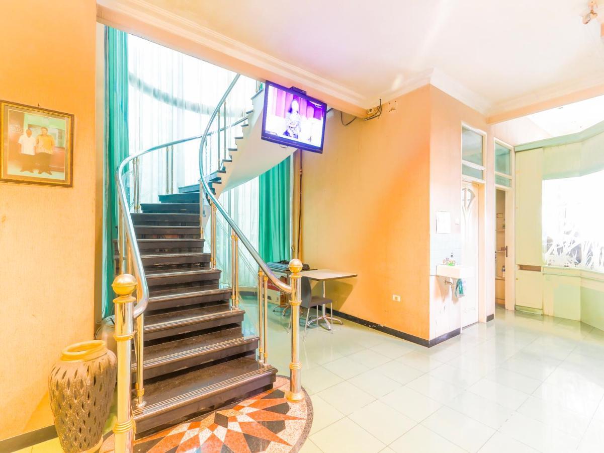 Oyo 90788 Nillo Hotel Kebumen Εξωτερικό φωτογραφία