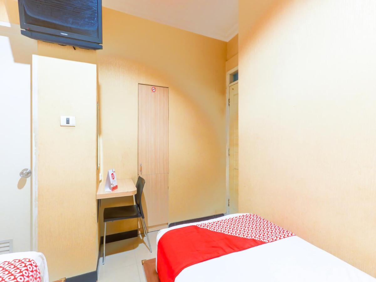 Oyo 90788 Nillo Hotel Kebumen Εξωτερικό φωτογραφία